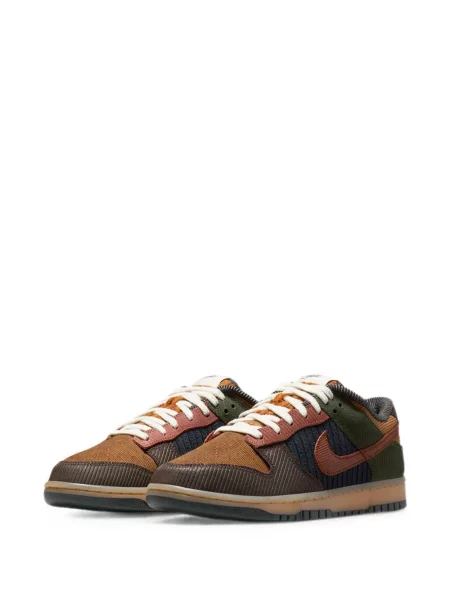 Sneakerși Nike Dunk de catifea cord retro maro