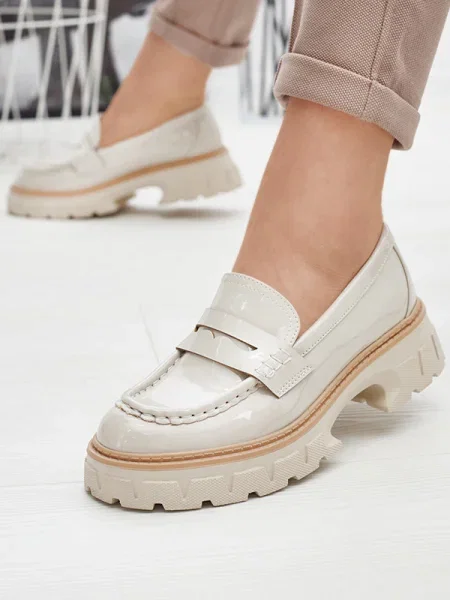 Mocasini Resti de lac bej