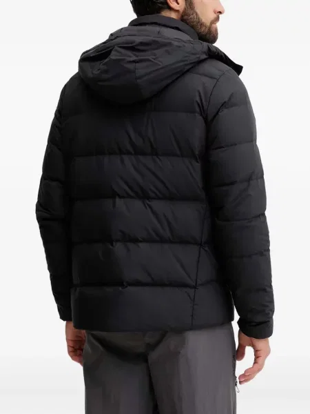 Geacă Jack Wolfskin cu glugă negru