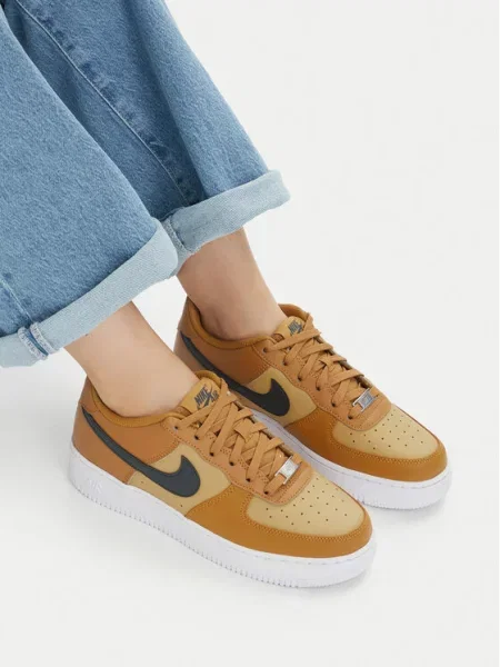 Sneakersy Nike hnědé