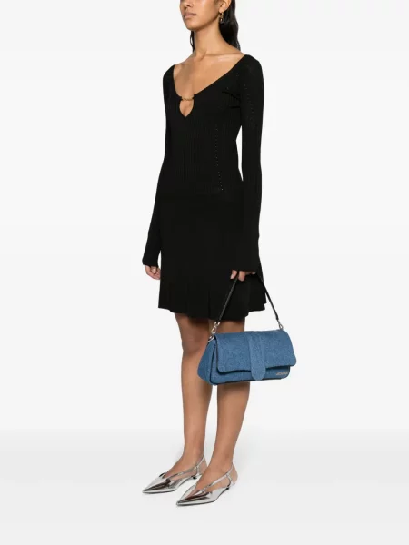 Suknele Jacquemus įsiliepsnojo juoda