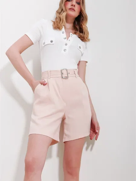 Pantaloni scurți din denim Trend Alaçatı Stili roz