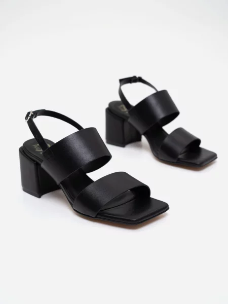 ISSA Plus Босоніжки Шкіра чорний