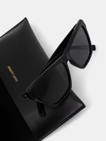 Солнцезащитные очки Saint Laurent черные