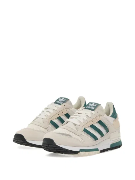 Велурени бягане маратонки Adidas UltraBoost на райета черно