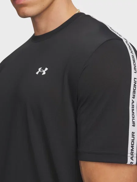 Спортивная футболка Under Armour черная