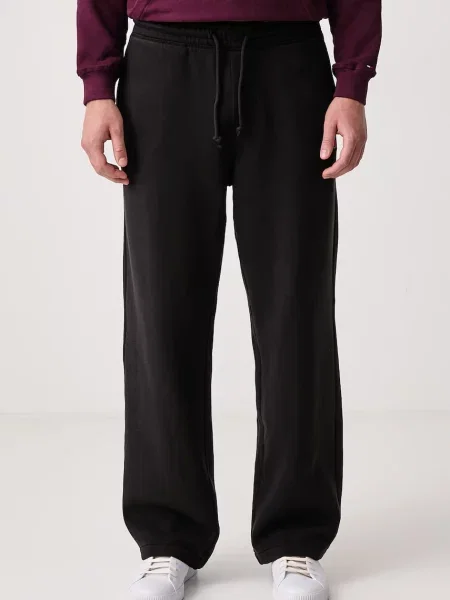 Tommy Jeans pantaloni de trening pentru bărbați cu negru