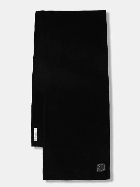 Calvin Klein Зимен шал Emblem черен