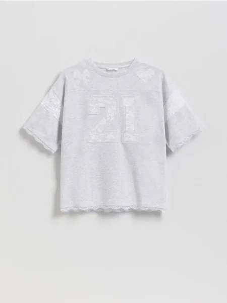 Reserved Tricou cu ornament din dantelă deschis gri