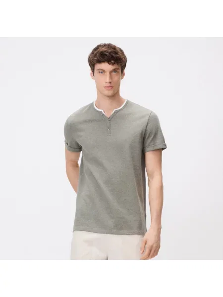 Reserved Henley karcsúsított póló világos olívazöld