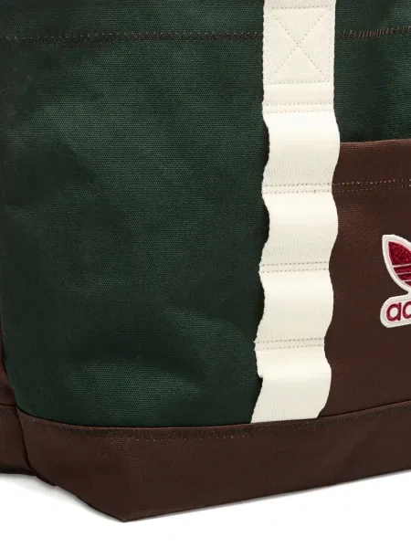 Top Adidas cu dungi din jerseu cu imagine gri