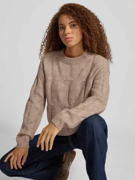 Sweter o kroju relaxed fit z dzianiny z dodatkiem wełny model ‘JENNA’ Pieces beżowy