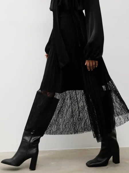 Krilo Answear.LAB črna