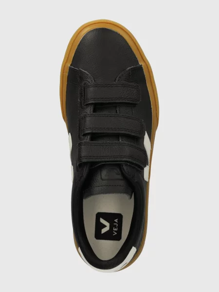 Кожаные кроссовки Veja черные
