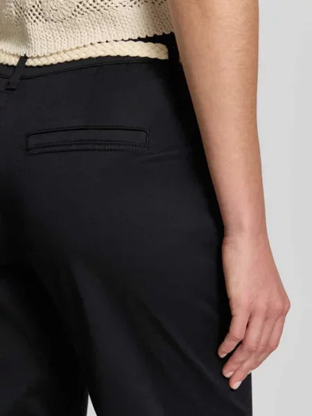 Chinos o kroju regular fit z mieszanki bawełny S.oliver Red Label czarne