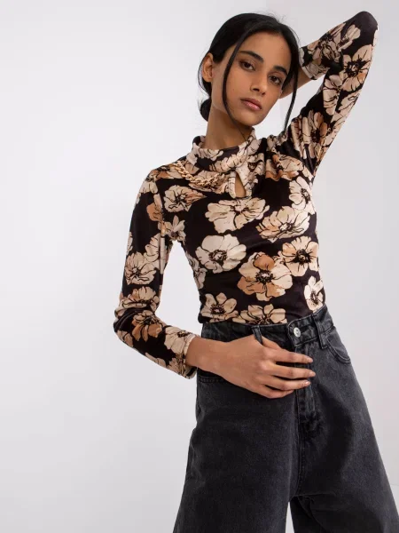 Bluză Fashionhunters cu model floral negru