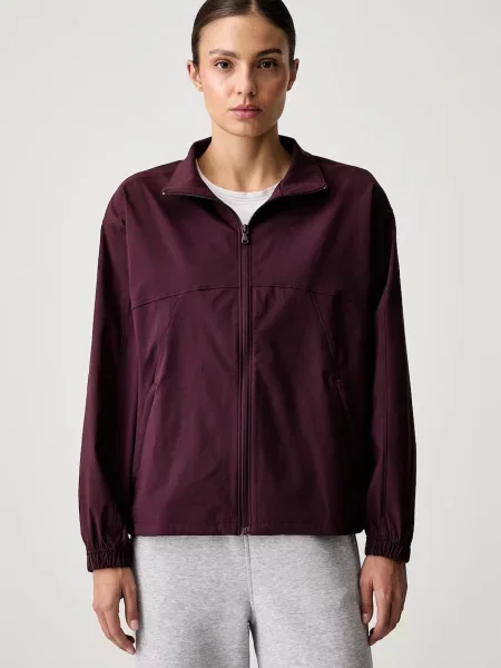 Under Armour geacă de tranziție pentru femei Unstoppable violet