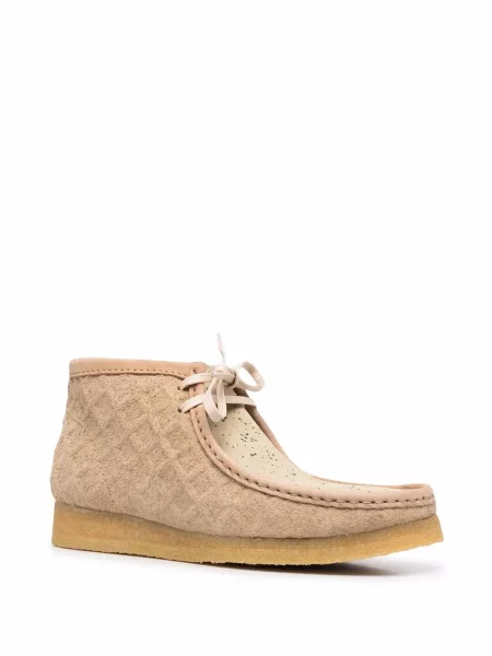 Botine Clarks cu șireturi din dantelă
