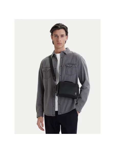 Мъжка чантичка Calvin Klein Emblem Hw Camera Bag черен