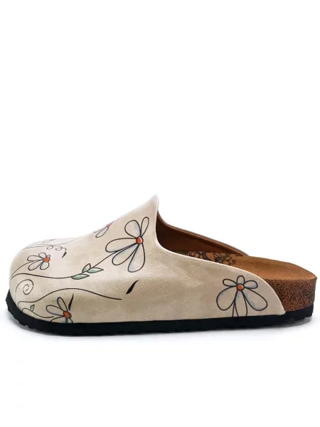 Goby Saboţi Women shoes Goby-Calceo mules with daisies murdar alb