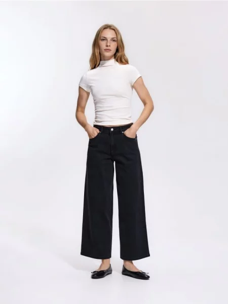 Reserved Blugi wide leg cu picior mai scurt negru