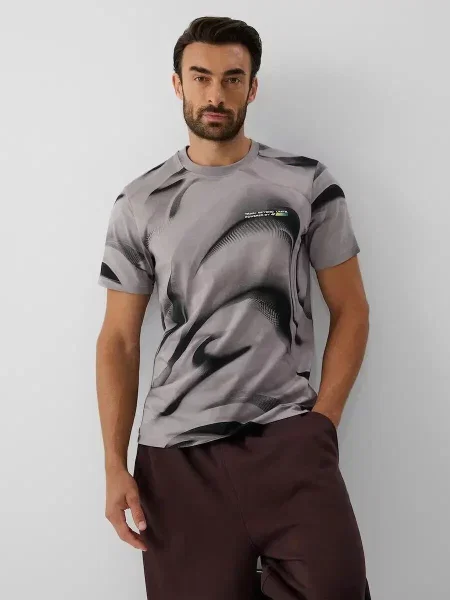 T-shirt regular z nadrukiem 4F czarna