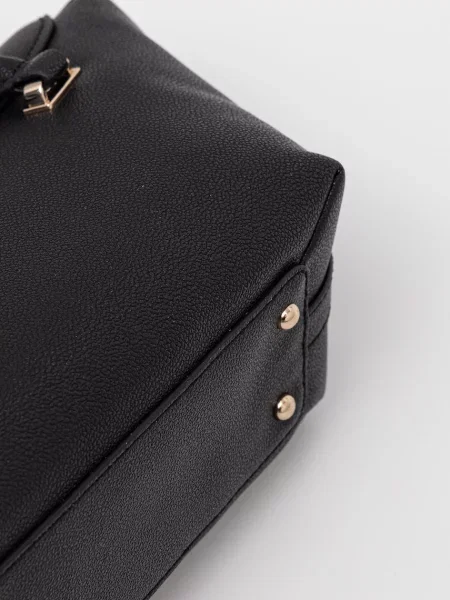 Кожаная сумка Guess