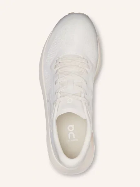 On Sneakersy Cloudzone weiss