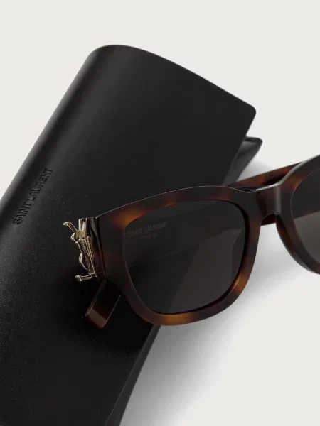 Солнцезащитные очки Saint Laurent
