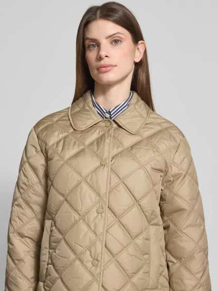 Kurtka pikowana o kroju regular fit z wykładanym kołnierzem model ‘Quilted’ Gant beżowa