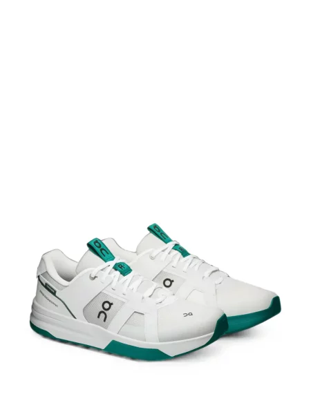 Sneakerși On alb