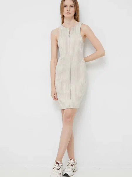 Рокля Calvin Klein Jeans бежово