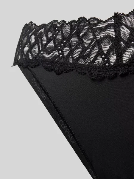 Stringi obszyte koronką Calvin Klein Underwear czarne