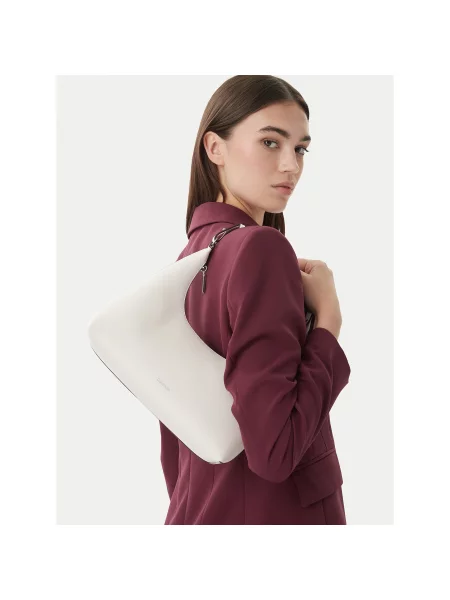 Calvin Klein Дамска чанта Foil Logo Conv Shou?Lder Bag бял