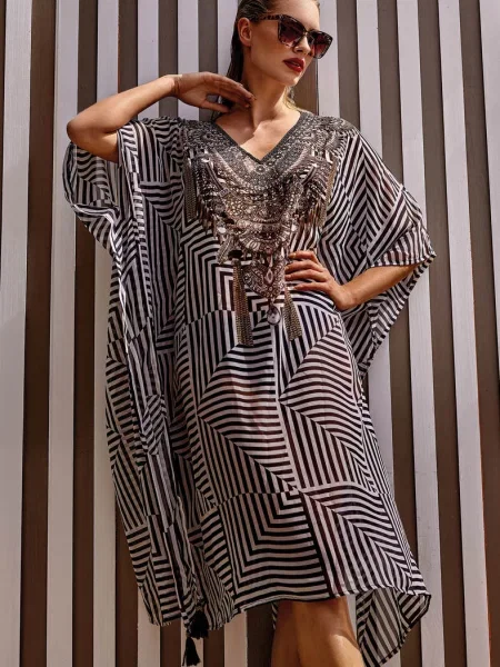 Пляжное женское пончо