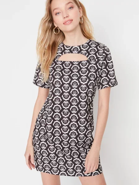 Gulerat rochie Trendyol țesută negru