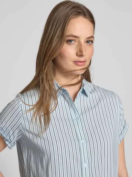 Bluzka o kroju regular fit z kołnierzykiem typu kent model ‘MAJAN’ Samsoe Samsoe