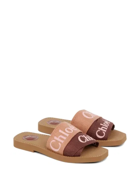 Sandale Chloé cu broderie fără toc roz