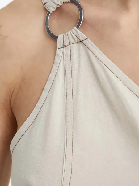 Rochie Résumé cu un umăr gol de costum alb