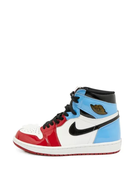 Sneakerși Jordan retro alb