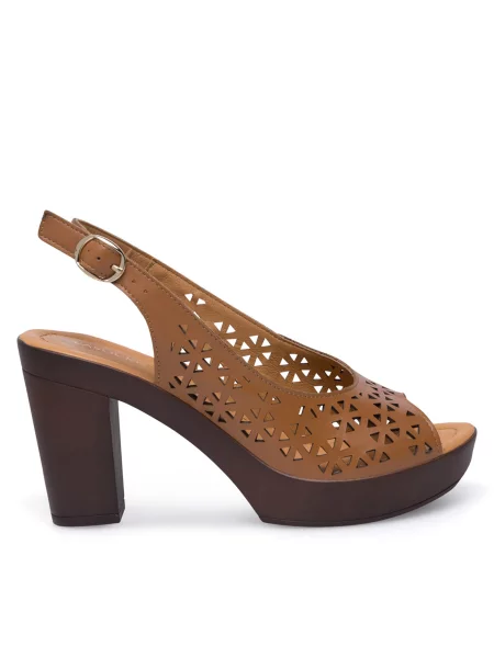 Сандали Lasocki кафяв