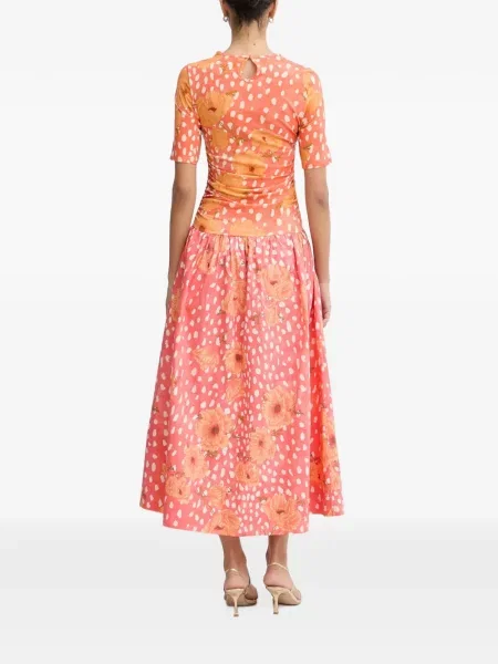 Rochie maxi Never Fully Dressed cu model floral cu imagine roz