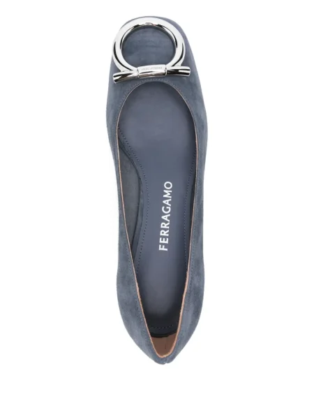 Pantofi cu toc Ferragamo cu cataramă albastru