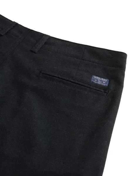 Pantaloni chino Woolrich de flanelă negru