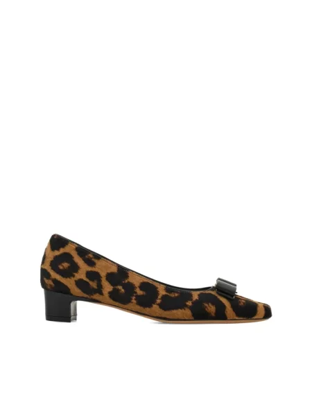 Czółenka Ferragamo