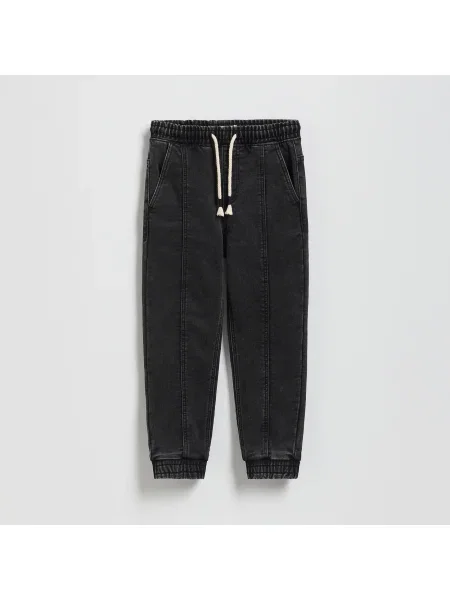 Reserved Jogger farmer fekete