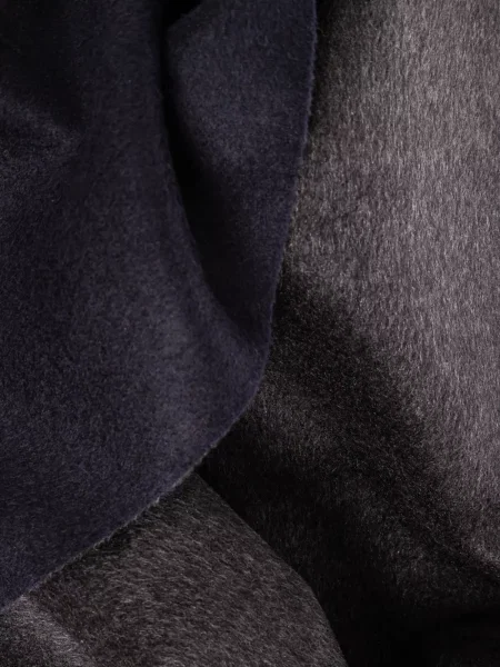Šál Giorgio Armani s třásněmi modrý