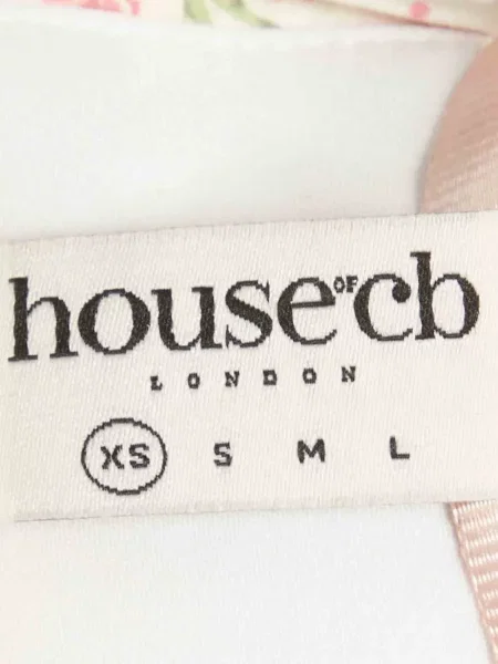Макси рокля House Of Cb на цветя с принт бяло