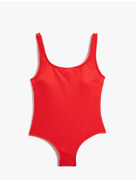 Stroj jednoczęściowy Koton czerwony