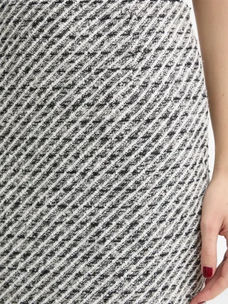 Fusta mini Gestuz din tweed alb